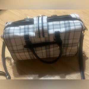 Pretty Large plaid purse/tote removable straps zip closure duffle type bag